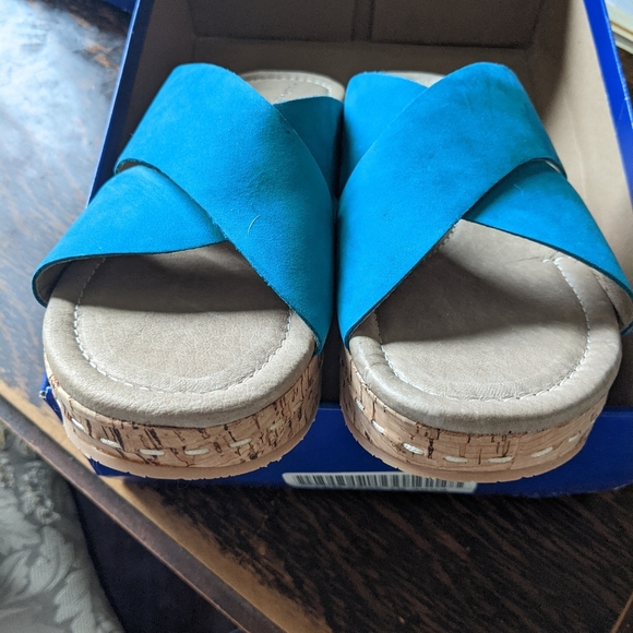 Donald J Pliner Women's Syna Sandals - Picture 9 of 16